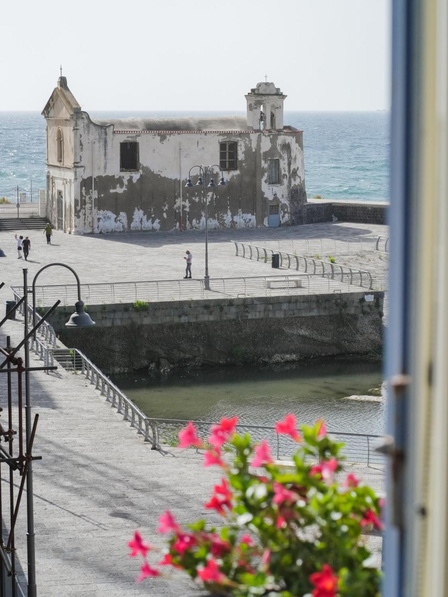 Da Sara Hotel Pozzuoli Exterior foto
